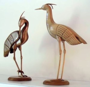 Woodcarvings_of_cranes