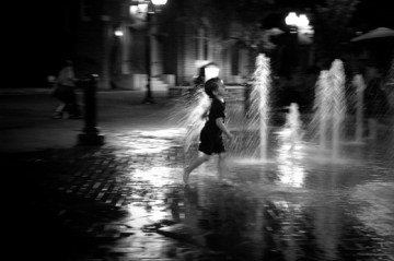 julien_fountain_august292015_dsc_6335_bw