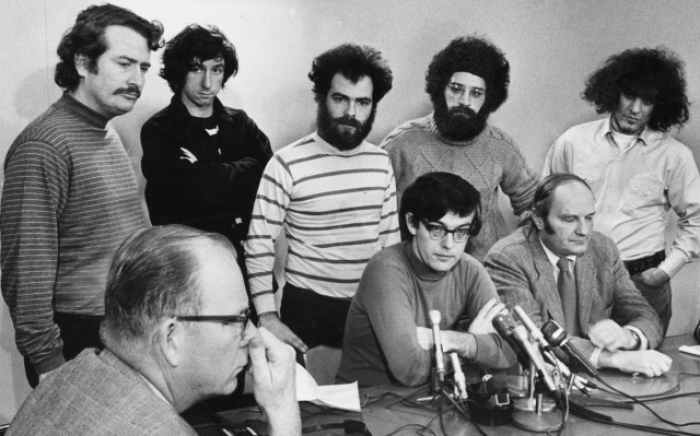 tom_big_chicago_la-ca-pol-tom-hayden-delegate-demonstrator-20161024-snap