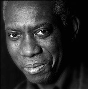 yusefkomunyakaa_newbioimage