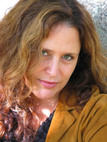 mcgrath_leslie_publicity-shot